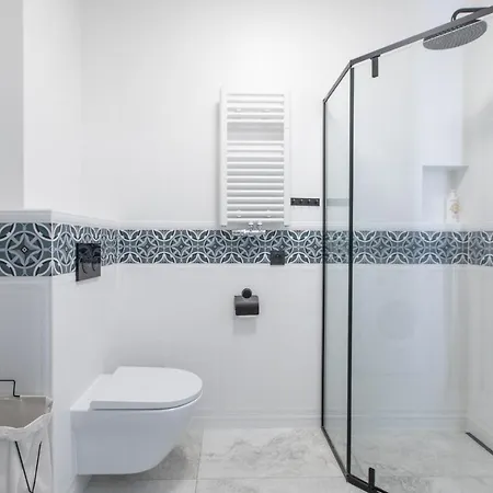 Hevenia 3 Apartment Rewal