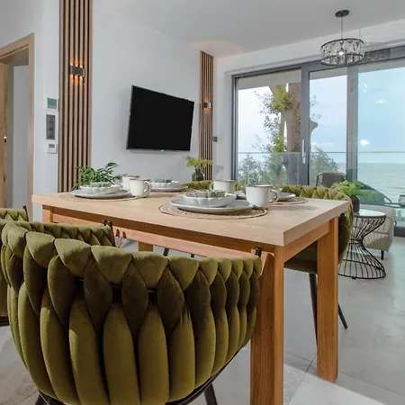 Hevenia 3 Apartment Rewal